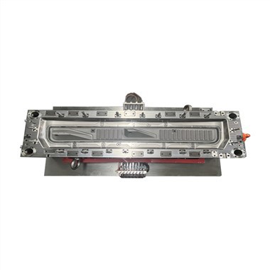 Għoli OEM Disinn Auto Cover Plate Mold